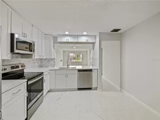 Photo #3: O6345789 Listing