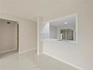 Photo #6: O6345789 Listing