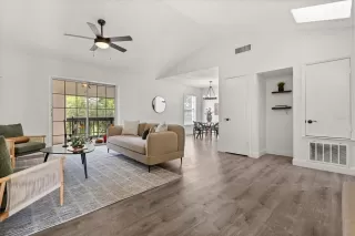 Photo #5: O6345808 Listing