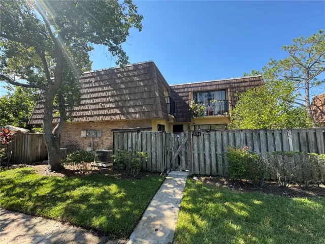 MLS: O6345843 Condo For Sale