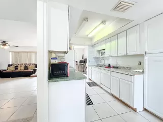 Photo #6: O6345917 Listing 