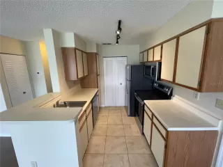 Photo #6: O6345997 Listing