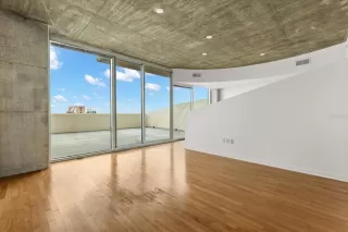 Photo #3: O6346010 Listing 