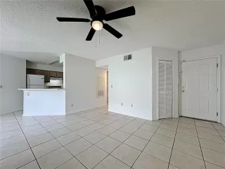 Photo #6: O6346011 Listing 