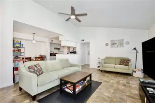 Photo #1: O6346073 Listing