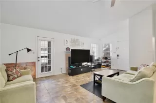 Photo #3: O6346073 Listing