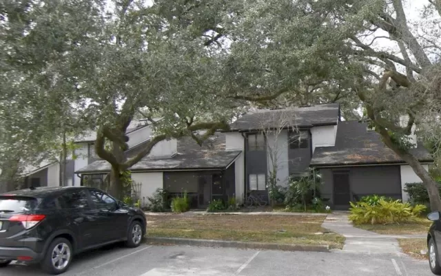 MLS: O6346109 Condo For Sale