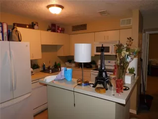 Photo #6: O6346124 Listing 