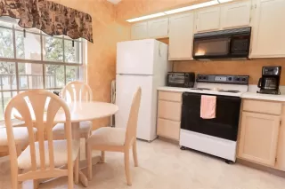 Photo #3: O6346141 Listing