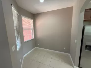 Photo #1: O6346181 Listing