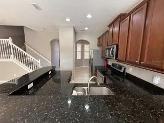 Photo #4: O6346181 Listing