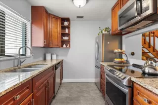 Photo #2: O6346492 Listing 