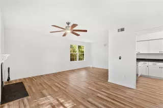 Photo #4: O6346663 Listing 