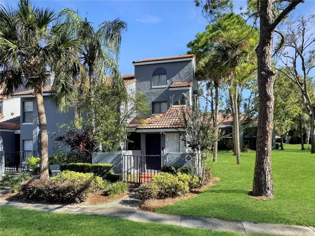 MLS: O6346672 Condo For Sale