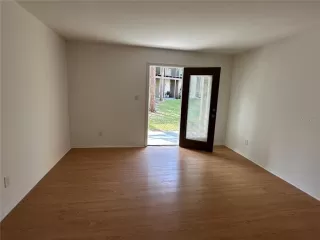 Photo #1: O6346769 Listing