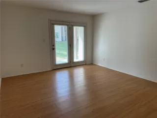 Photo #2: O6346769 Listing