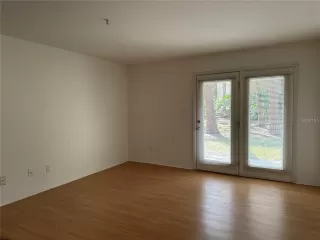 Photo #3: O6346769 Listing