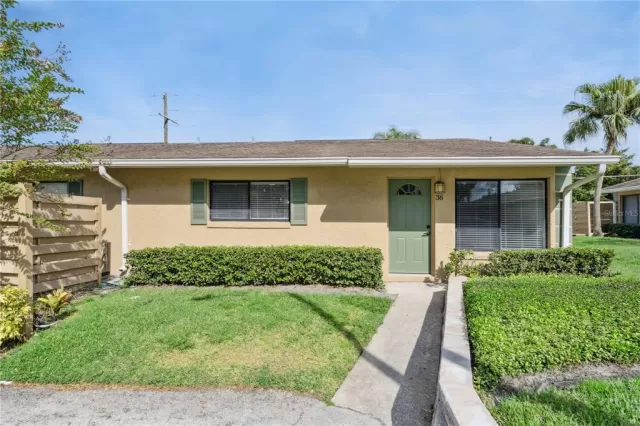 MLS: O6346861 Condo For Sale