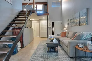 Photo #3: O6347255 Listing