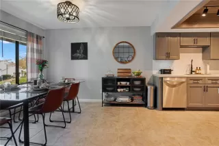 Photo #6: O6347255 Listing