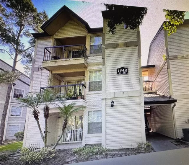 MLS: O6347307 Condo For Sale