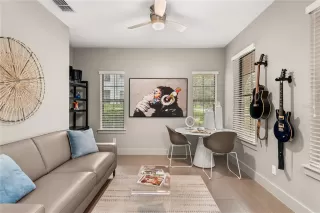 Photo #5: O6347394 Listing