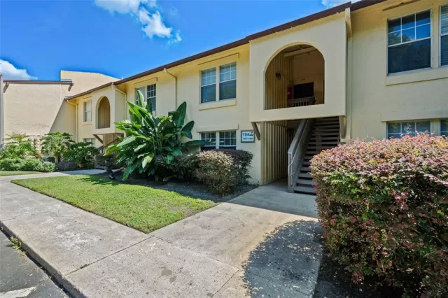 MLS: O6347445 Condo For Sale