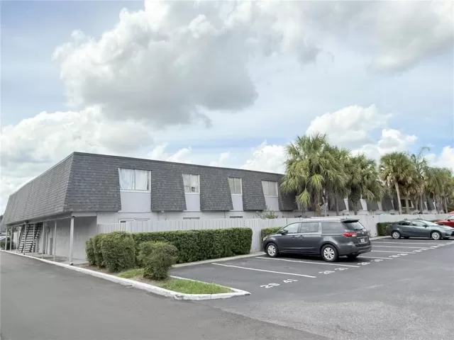 MLS: O6347701 Condo For Sale