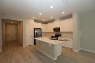 Photo #1: O6347747 Listing