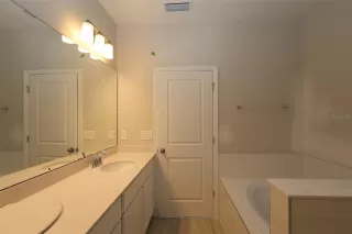 Photo #3: O6347747 Listing