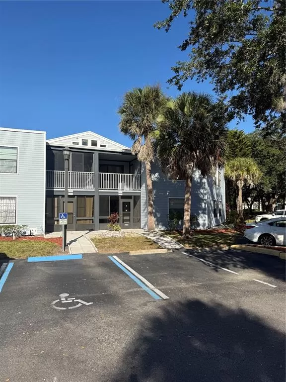 MLS: O6347808 Condo For Sale