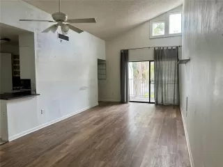 Photo #1: O6347808 Listing