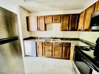 Photo #1: O6347901 Listing 