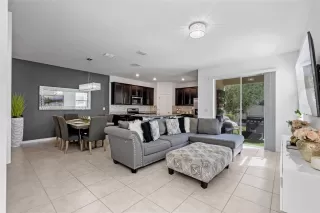 Photo #2: O6347965 Listing