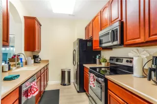 Photo #5: O6348039 Listing 