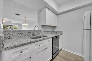 Photo #6: O6348183 Listing 