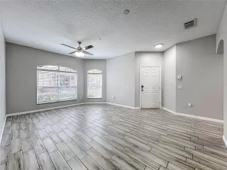 Photo #5: O6348455 Listing 
