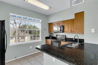 Photo #5: O6348468 Listing