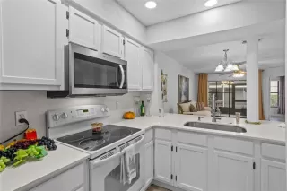 Photo #5: O6348482 Listing