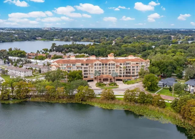 MLS: O6348535 Condo For Sale