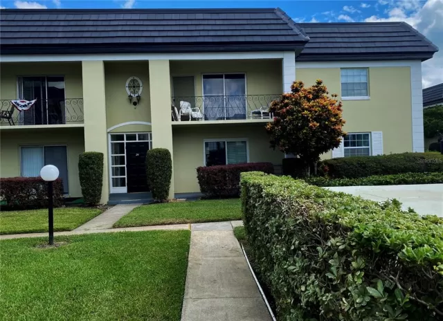 MLS: O6348568 Condo For Sale