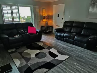 Photo #3: O6348568 Listing