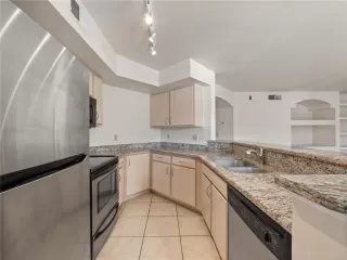 Photo #6: O6348695 Listing 