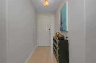 Photo #3: O6348992 Listing