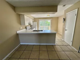 Photo #1: O6349191 Listing 