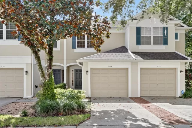 MLS: O6349297 Condo For Sale