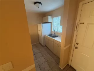 Photo #2: O6349406 Listing