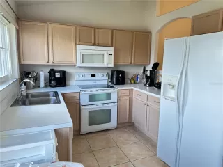 Photo #5: O6349408 Listing 