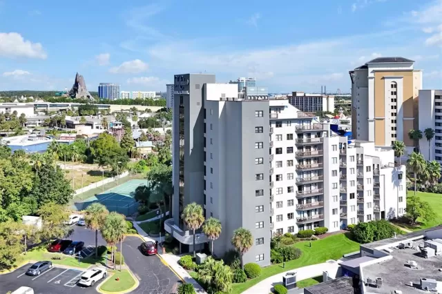 MLS: O6349431 Condo For Sale