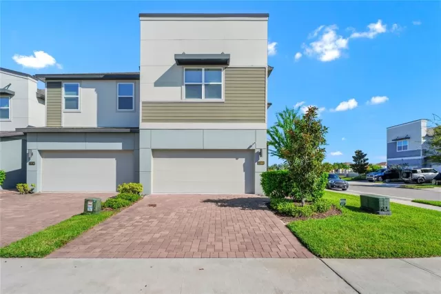 MLS: O6349850 Condo For Sale